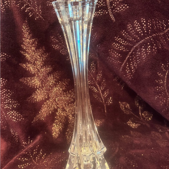 Pair of Mikasa clear crystal candle holders. Add a sparkle to any room. - Picture 5 of 10